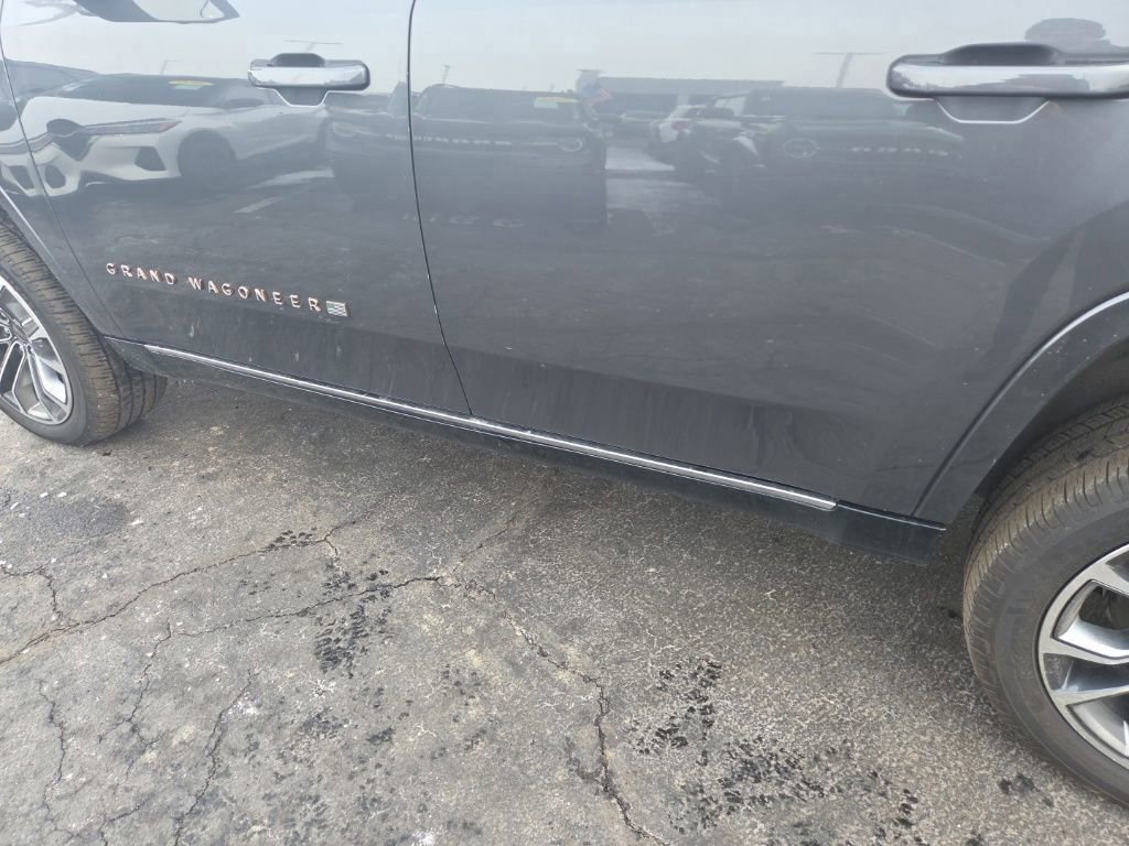 Used 2022 Jeep Grand Wagoneer Series III w/ Rear Seat Video Group 1 image 52