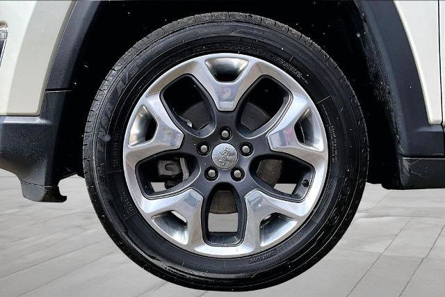 Used 2019 Jeep Compass Limited AWD/4WD image 11
