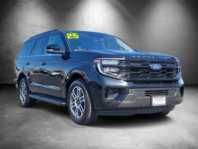 Certified 2025 Ford Expedition Active AWD/4WD video 2