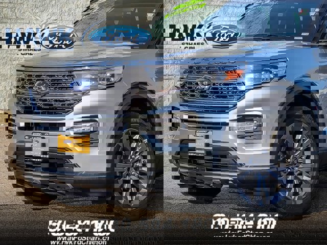 Certified 2022 Ford Explorer XLT w/ Equipment Group 202A image 2