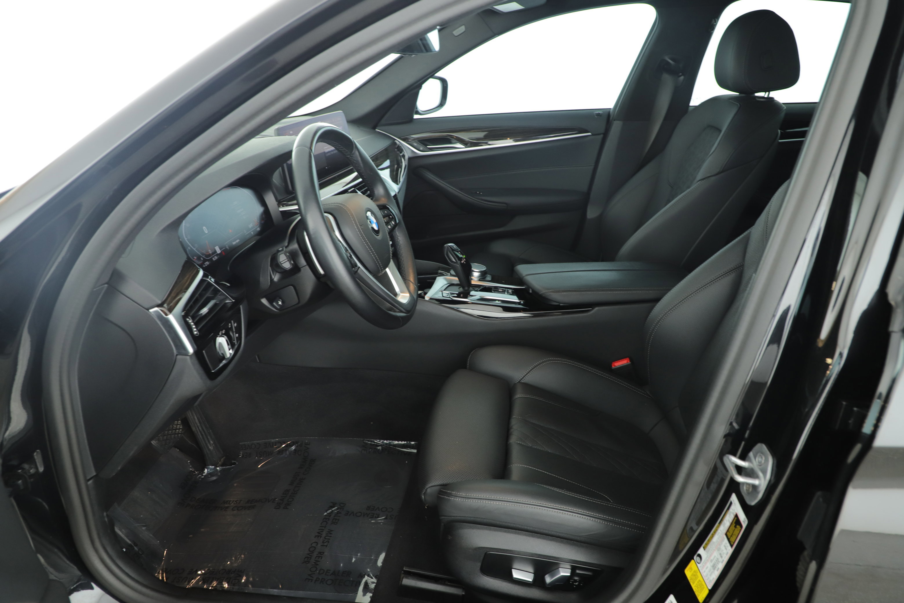 Used 2023 BMW 530i w/ Convenience Package image 24