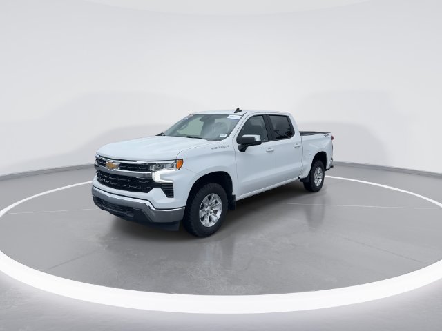 Used 2022 Chevrolet Silverado 1500 LT AWD/4WD image 3