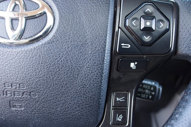 Used 2022 Toyota 4Runner TRD Off-Road Premium image 23