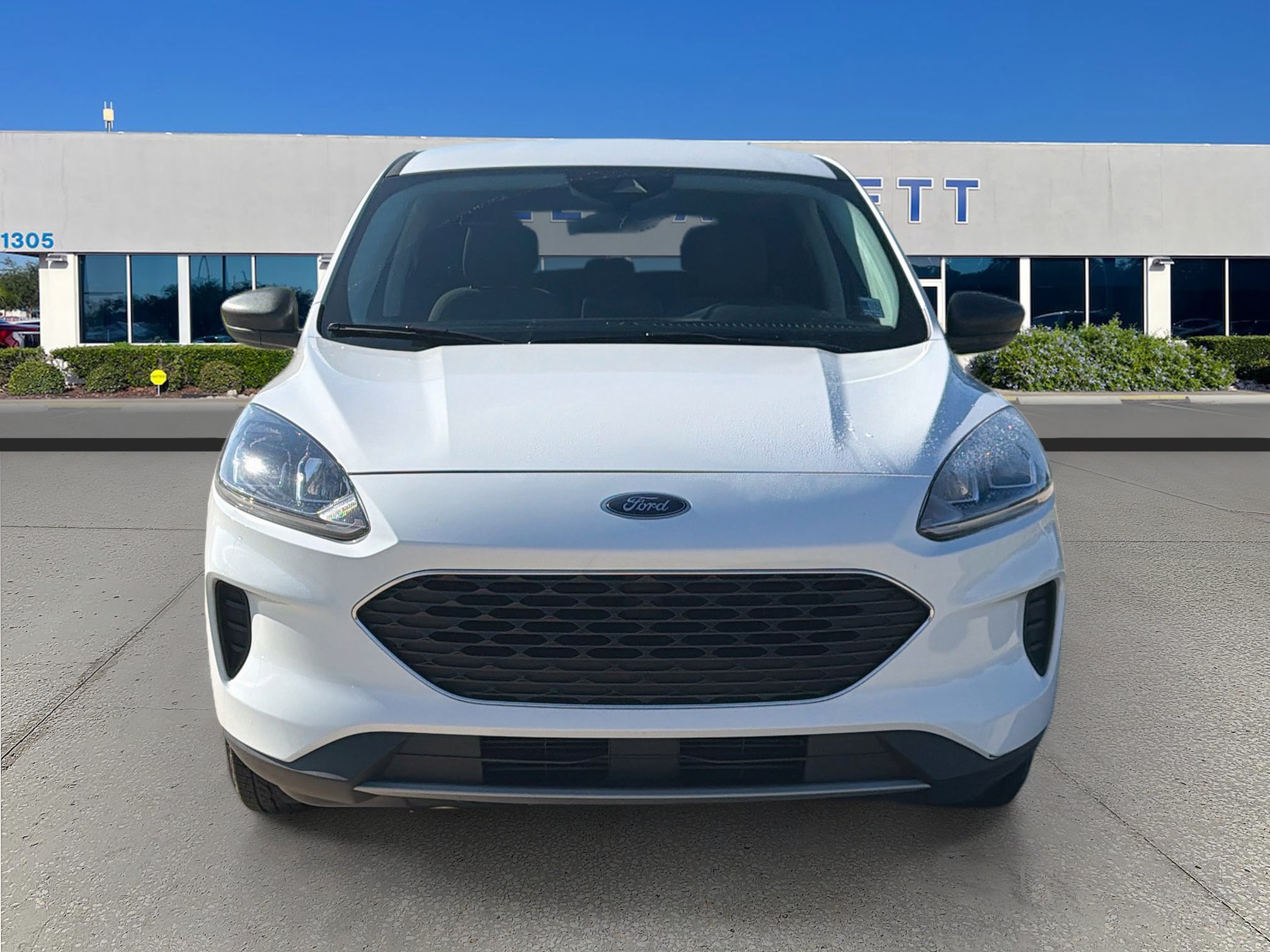 Certified 2022 Ford Escape SE w/ Convenience Package FWD image 2