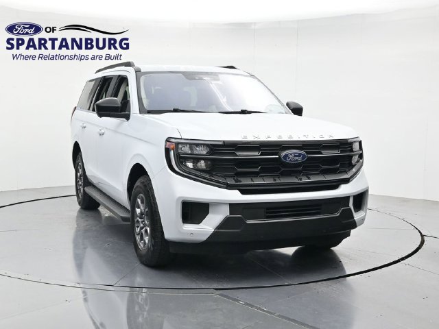 Certified 2025 Ford Expedition Active RWD image 4