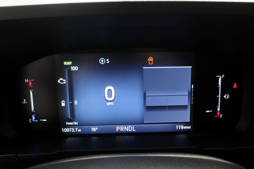 Certified 2025 Ford Maverick XL FWD image 29