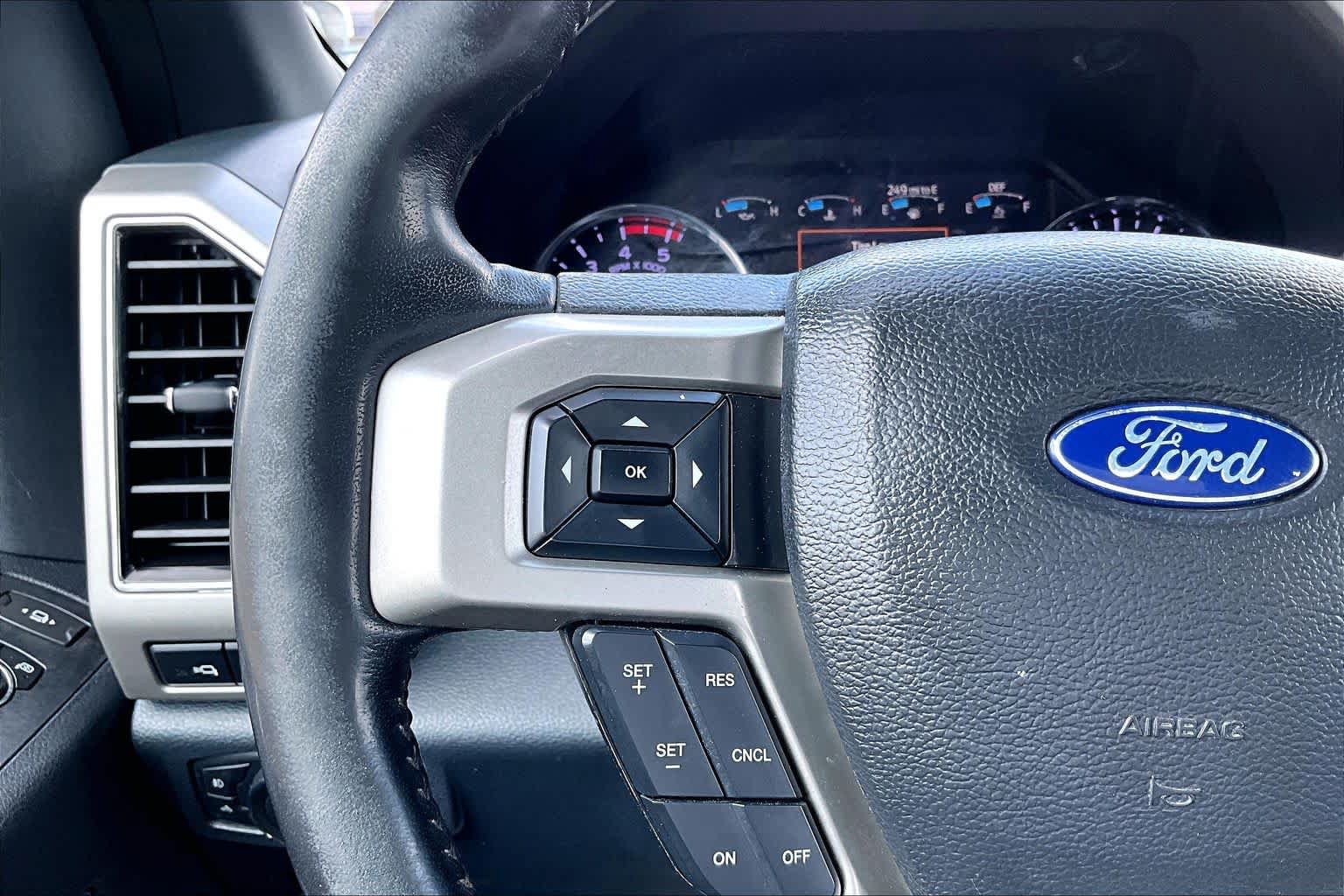 Certified 2022 Ford F350 Lariat w/ Lariat Ultimate Package AWD/4WD image 24