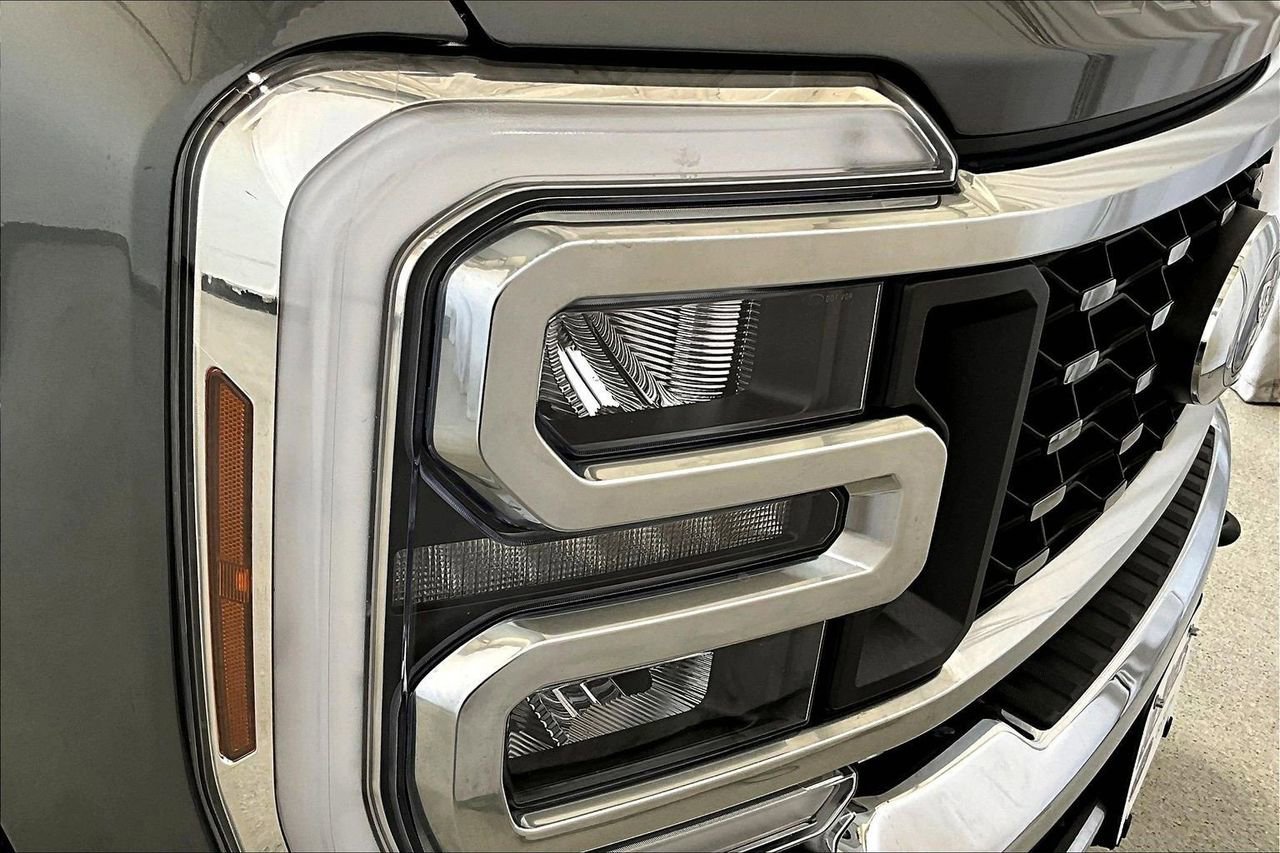 Certified 2025 Ford F350 Lariat AWD/4WD image 29