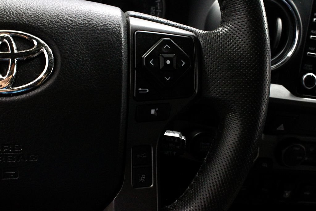 Used 2022 Toyota Tacoma TRD Sport w/ Technology Package AWD/4WD image 28