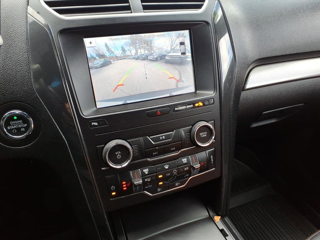 Certified 2019 Ford Explorer XLT w/ Equipment Group 202A image 22