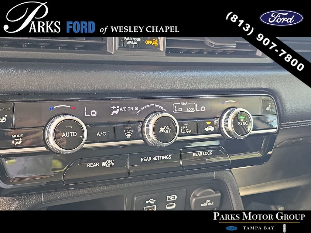 Used 2024 Honda Pilot Touring image 25