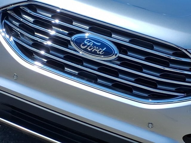 Certified 2023 Ford Edge Titanium AWD/4WD image 16