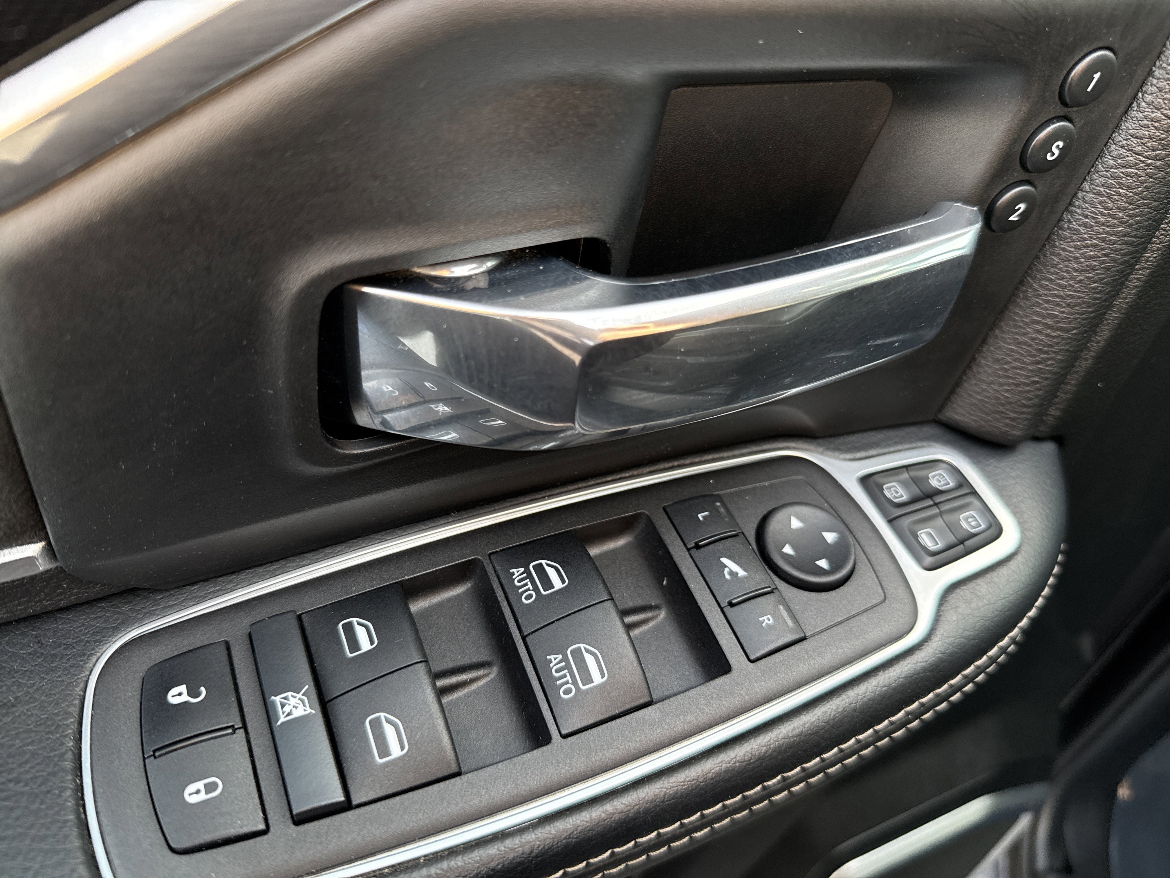 Used 2023 RAM 3500 Laramie image 16