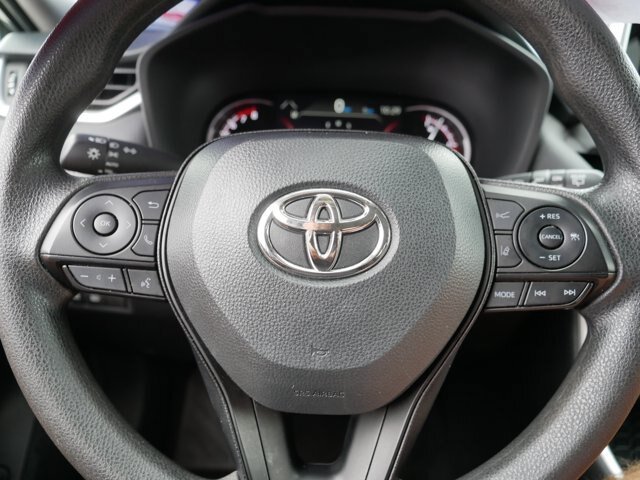 Used 2025 Toyota RAV4 XLE AWD/4WD image 23