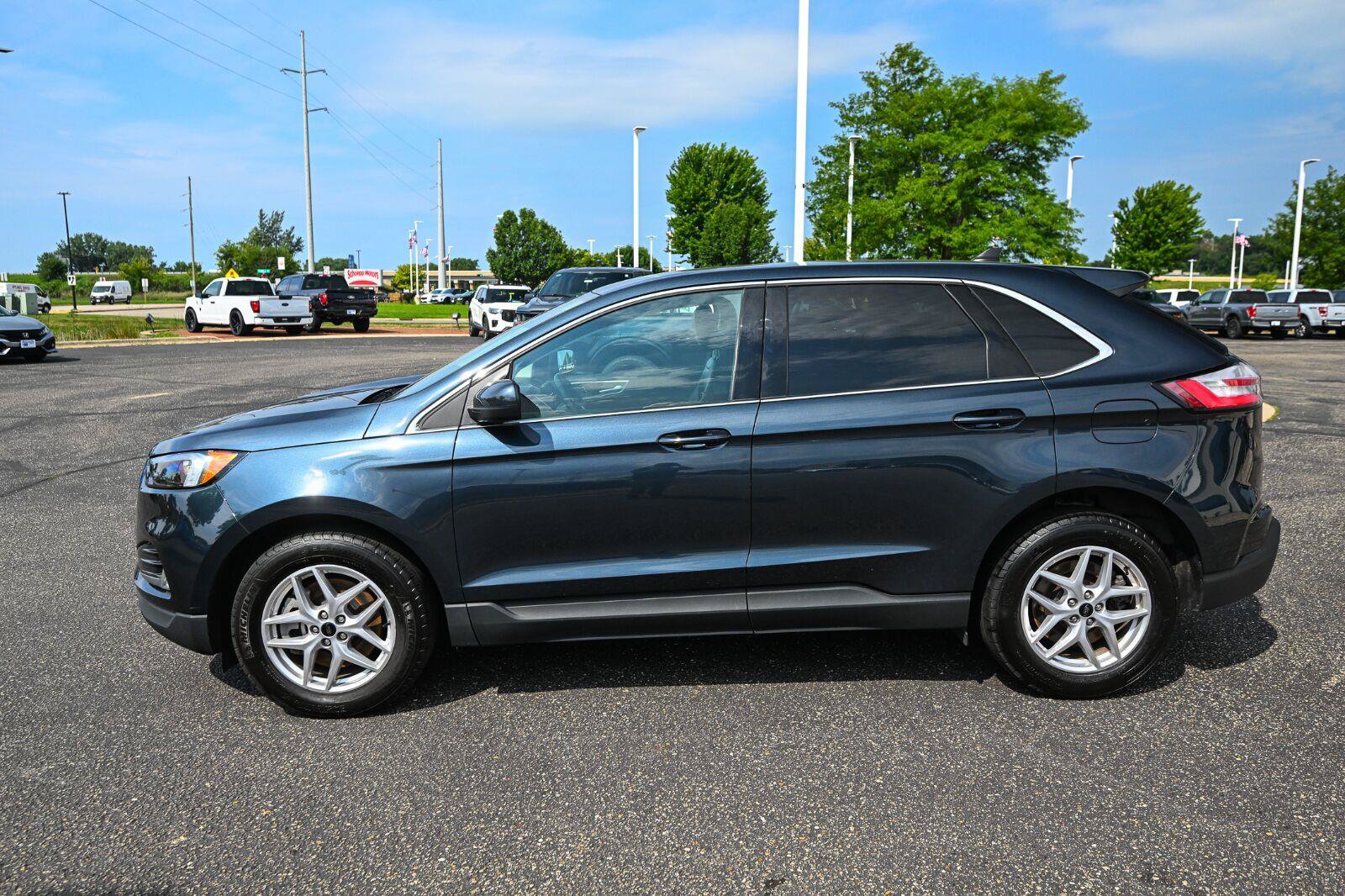 Certified 2024 Ford Edge SEL w/ Convenience Package AWD/4WD image 8