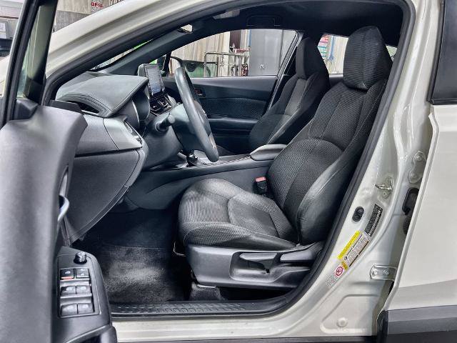 Used 2019 Toyota C-HR LE FWD image 11