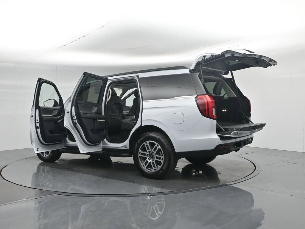 Certified 2025 Ford Expedition Active RWD image 39