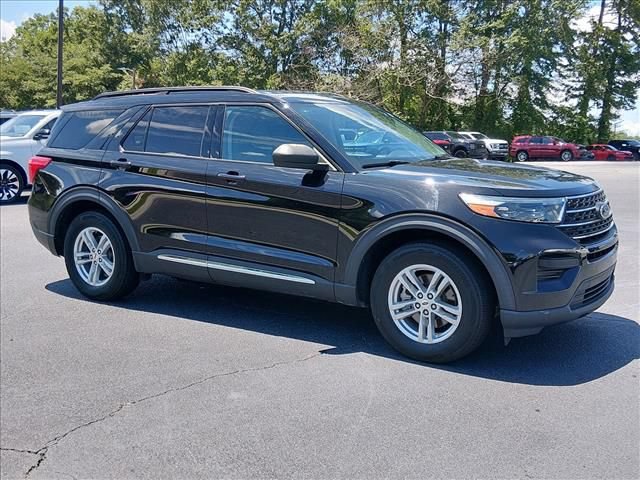 Certified 2023 Ford Explorer XLT RWD image 2
