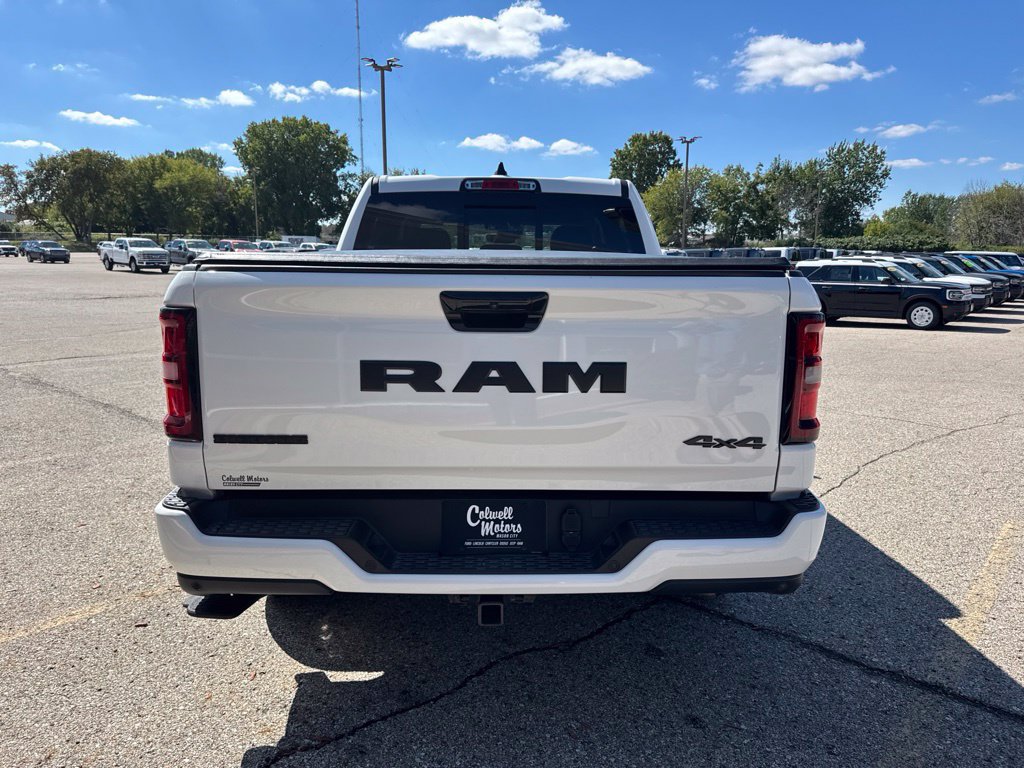 Used 2025 RAM 1500 Big Horn AWD/4WD image 4