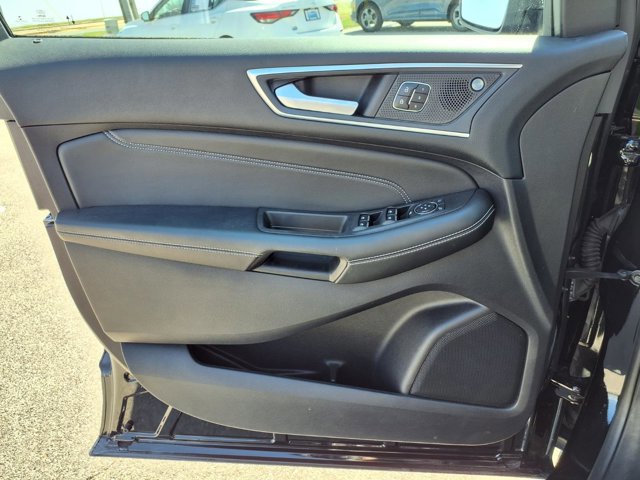 Certified 2021 Ford Edge Titanium image 21