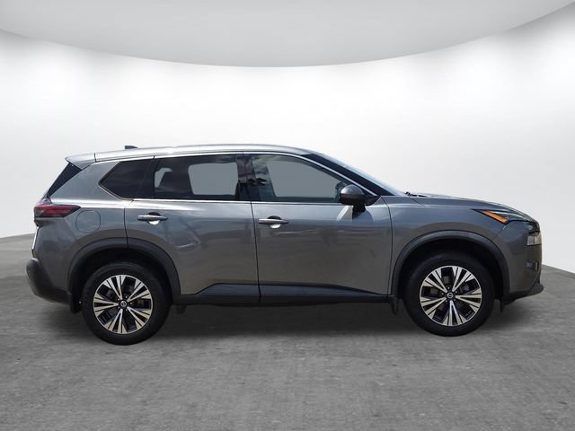 Used 2021 Nissan Rogue SV FWD image 3
