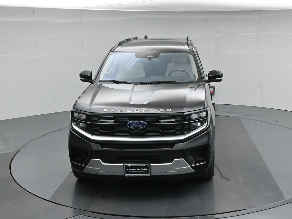 Certified 2025 Ford Expedition Max Platinum w/ Driver's Package AWD/4WD image 43