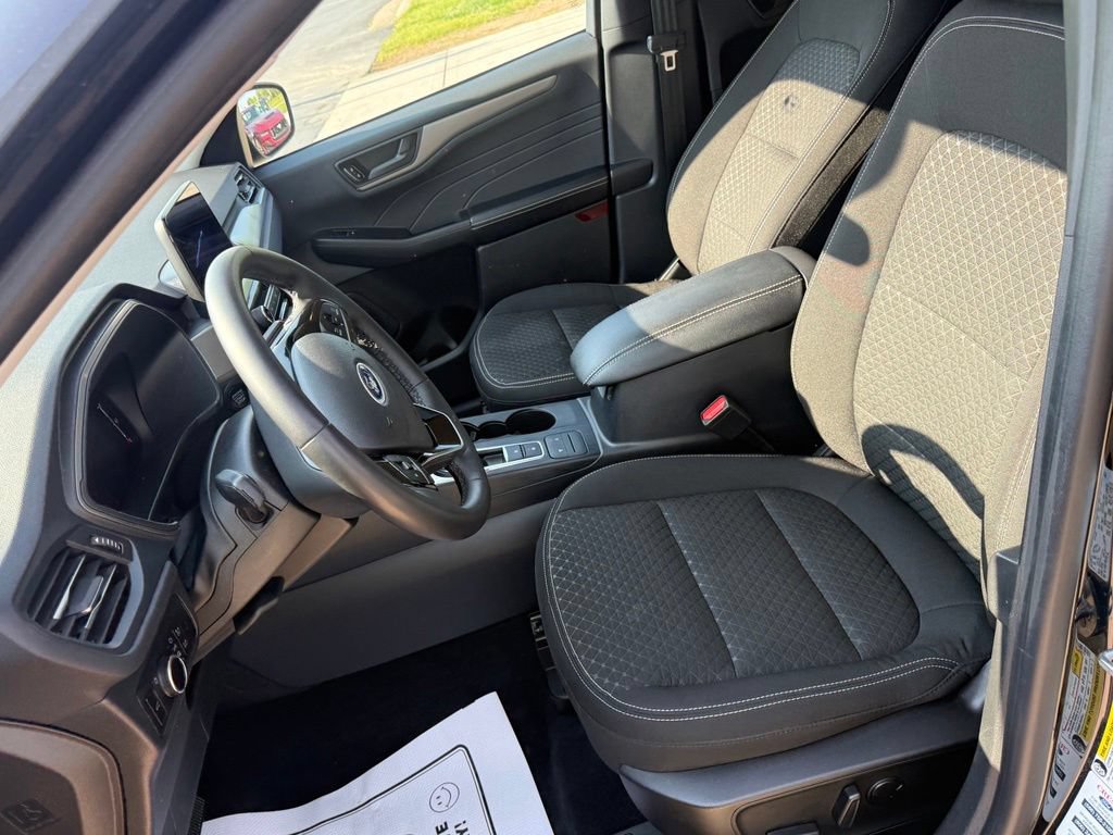 Certified 2023 Ford Escape Active AWD/4WD image 21