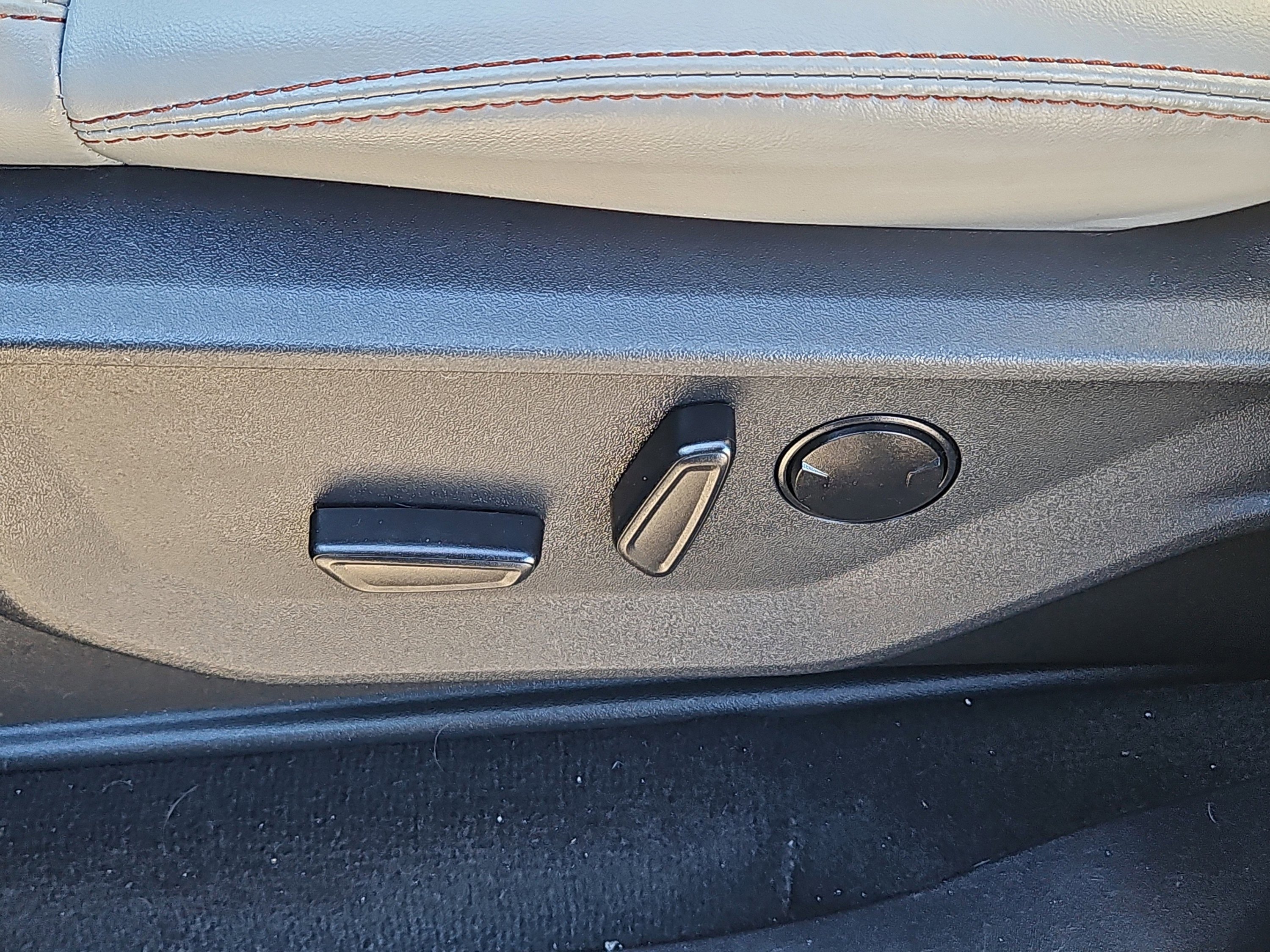 Certified 2025 Ford Expedition Active image 23