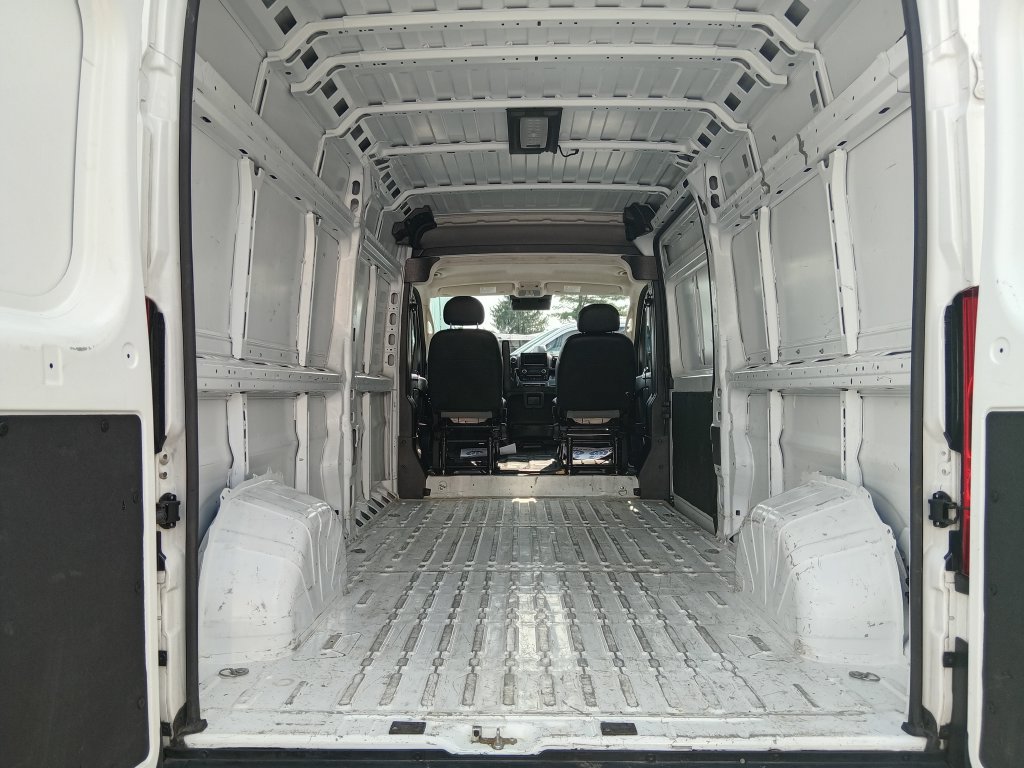 Used 2024 RAM ProMaster 2500 w/ Convenience Group FWD image 6