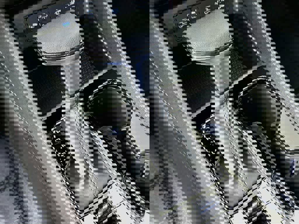 Used 2025 Hyundai Tucson SE FWD image 21