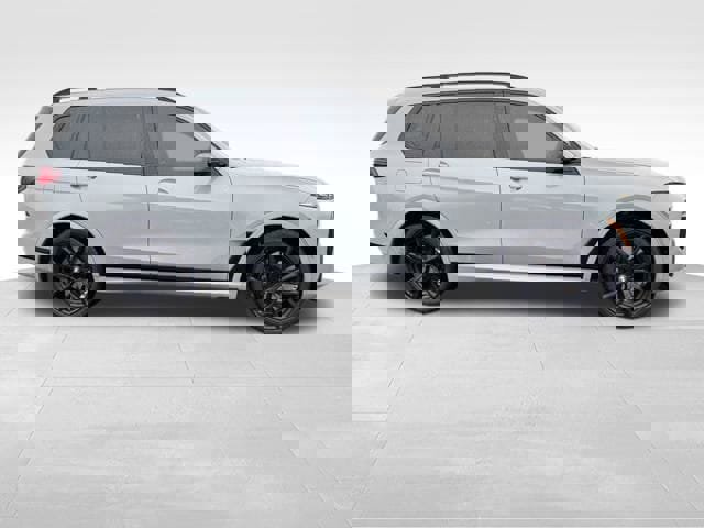 Used 2024 BMW X7 M60i w/ Executive Package image 5