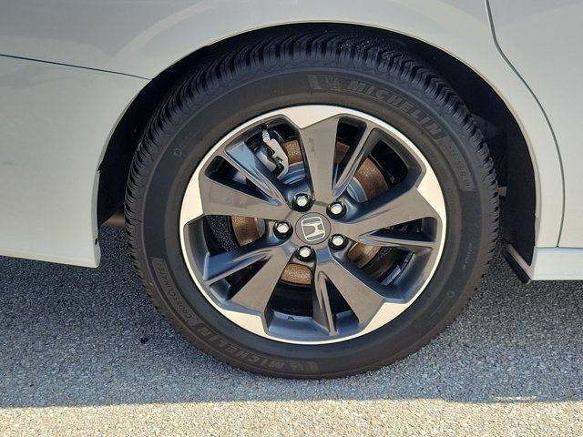 Used 2024 Honda Odyssey Elite image 12