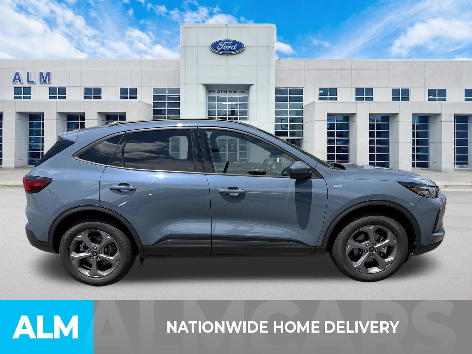 Certified 2025 Ford Escape ST-Line Select AWD/4WD image 4