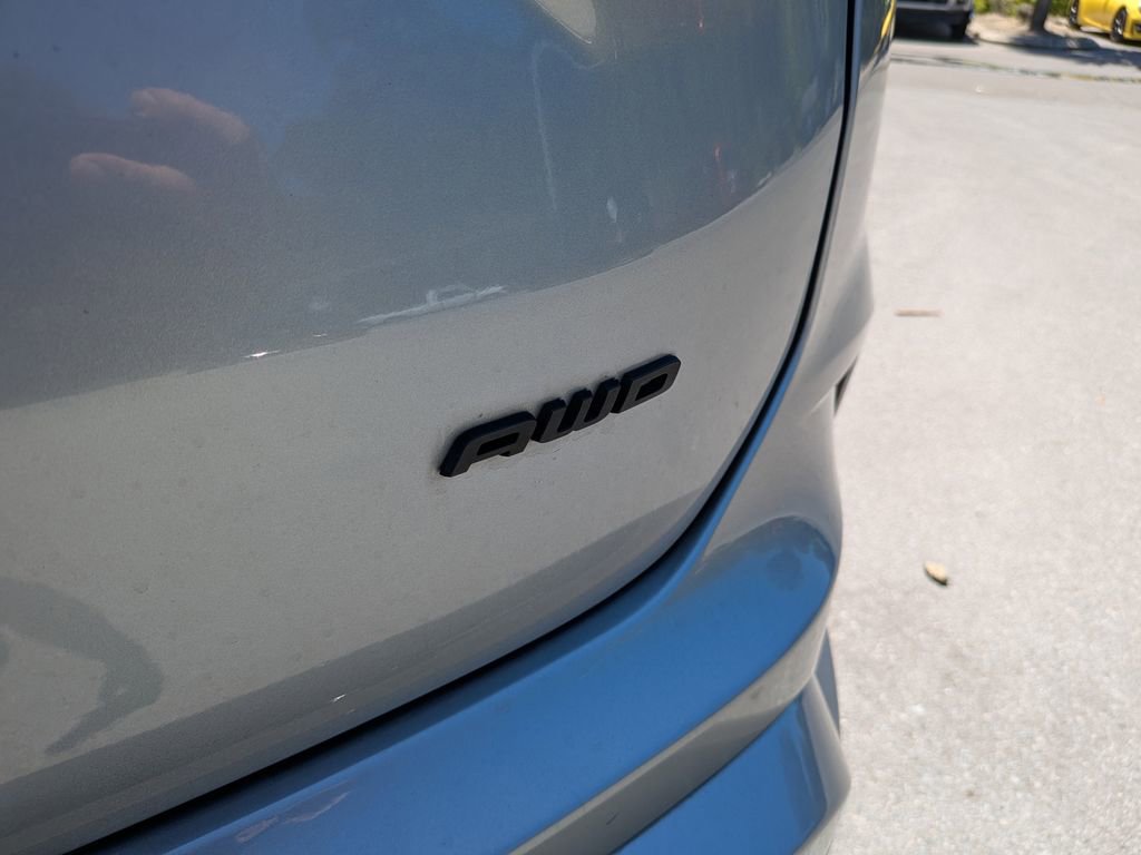 Certified 2024 Ford Edge SE w/ Black Appearance Package image 12