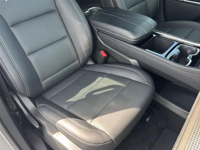 Used 2026 Chevrolet Traverse LT AWD/4WD image 13