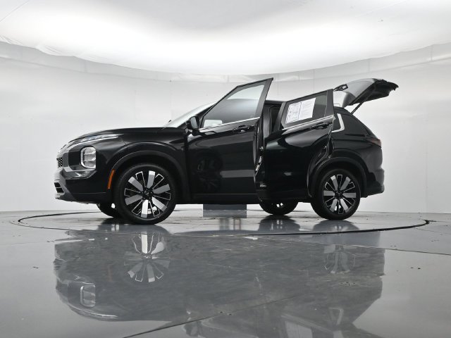 Used 2025 Mitsubishi Outlander SE FWD image 57