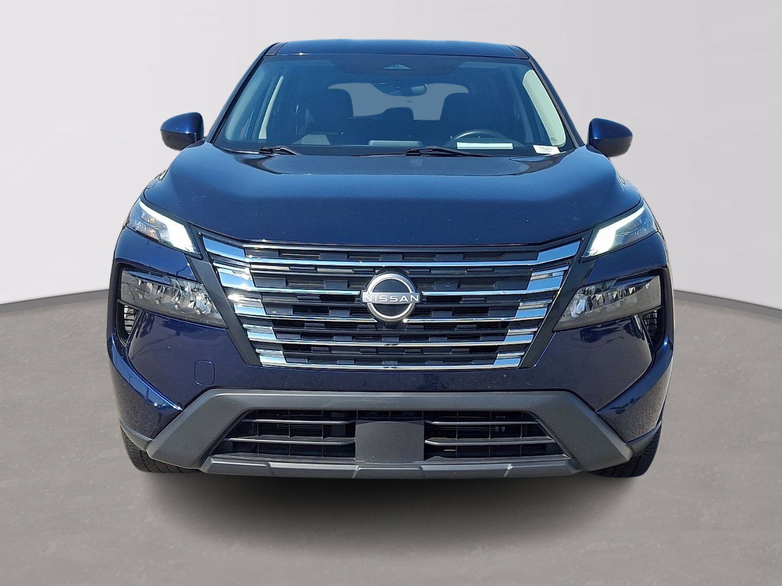 Used 2024 Nissan Rogue SV FWD image 2