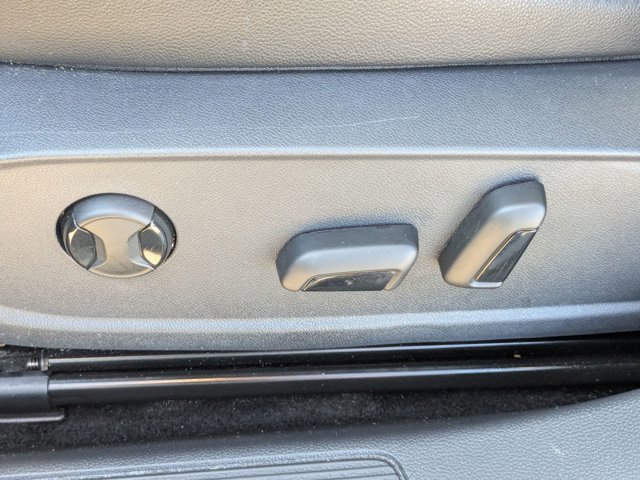 Used 2023 Volkswagen Jetta SE image 18