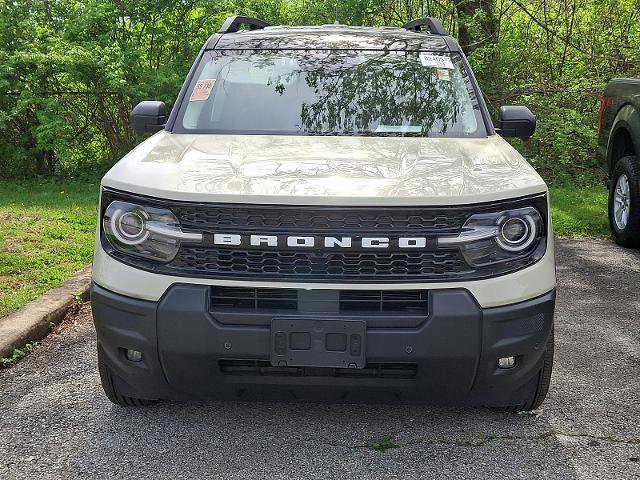 Certified 2025 Ford Bronco Sport Outer Banks w/ Outer Banks Tech Package+ AWD/4WD image 2