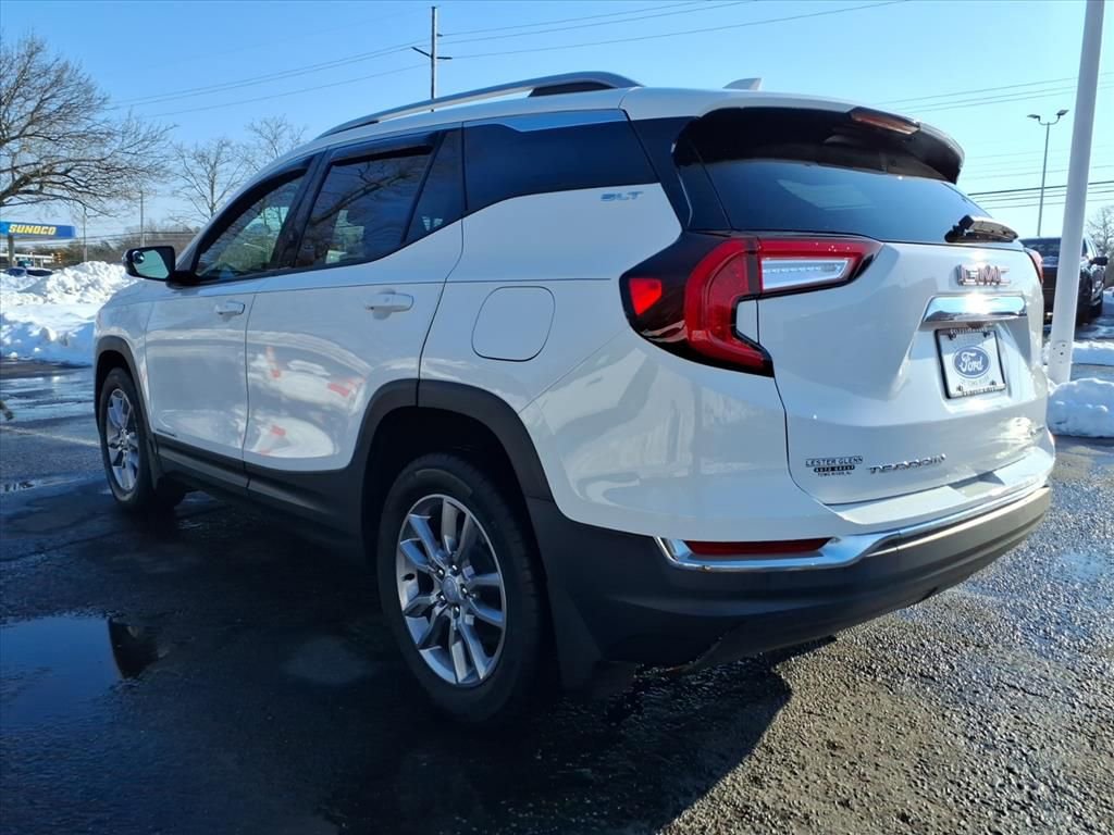 Used 2022 GMC Terrain SLT image 4