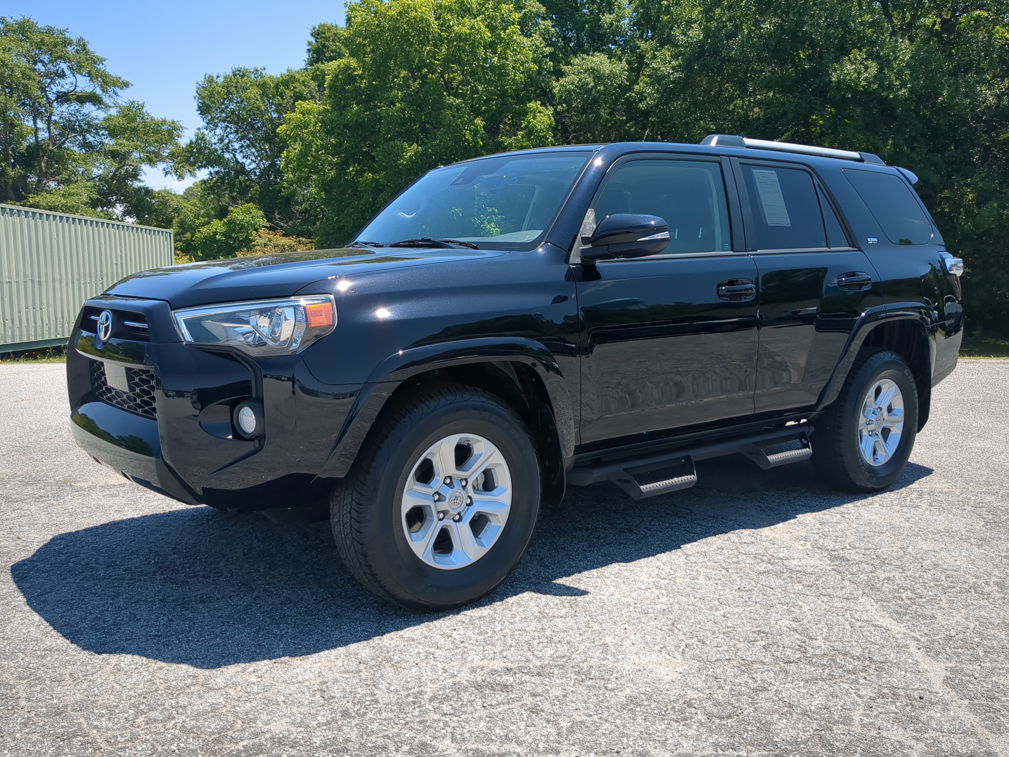 Used 2020 Toyota 4Runner SR5 Premium w/ Moonroof Package RWD image 6