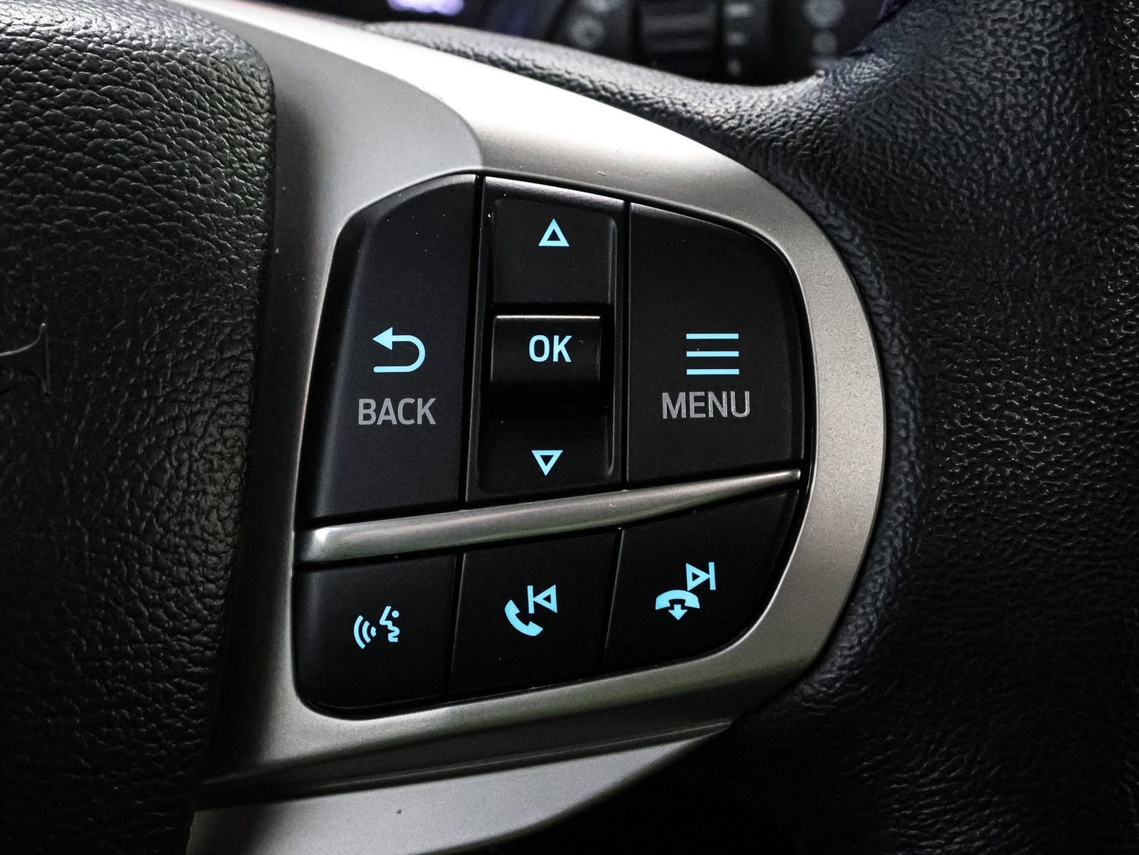 Certified 2023 Ford Explorer Limited w/ Limited Technology Package AWD/4WD image 38