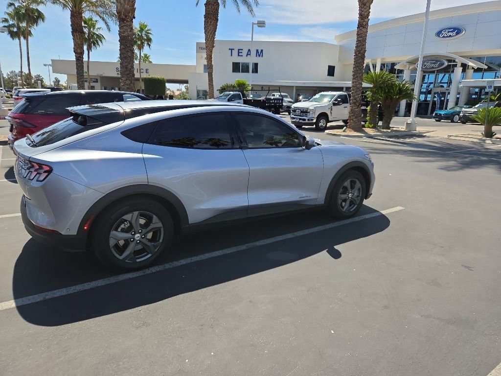 Certified 2022 Ford Mustang Mach-E Select w/ Comfort/Technology Package AWD/4WD image 3