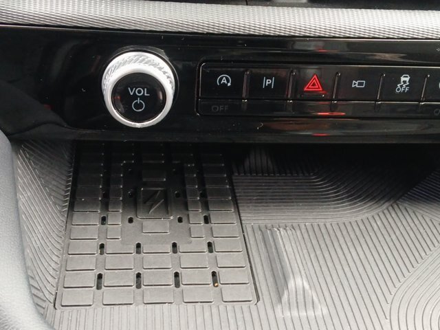 Certified 2025 Ford Explorer ST-Line w/ Premium Package AWD/4WD image 15