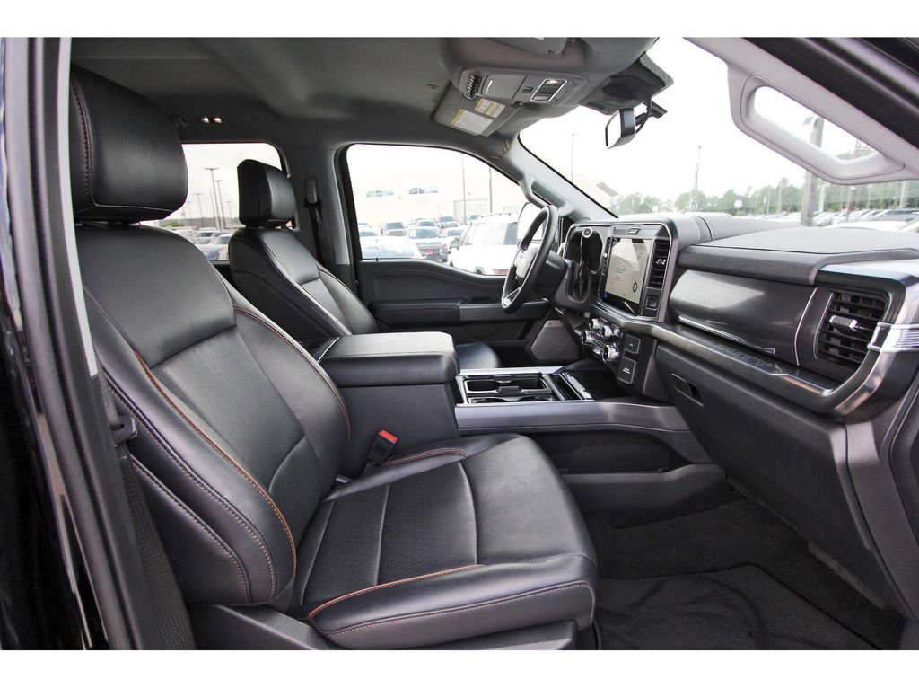 Certified 2025 Ford F250 Lariat w/ FX4 Off-Road Package image 28