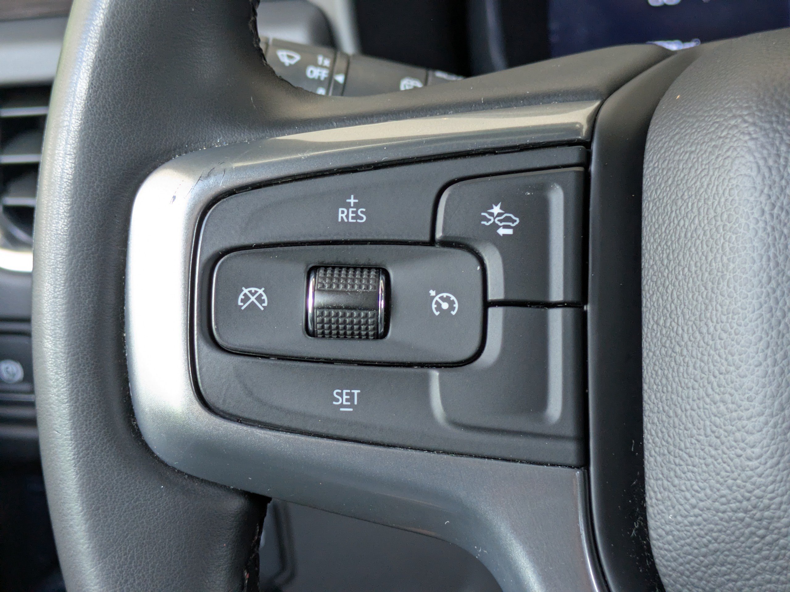 Used 2024 Chevrolet Tahoe LT RWD image 28