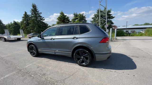 Used 2024 Volkswagen Tiguan SE R-Line AWD/4WD image 7