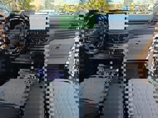 Certified 2025 Ford Escape Platinum w/ Premium Technology Package image 10