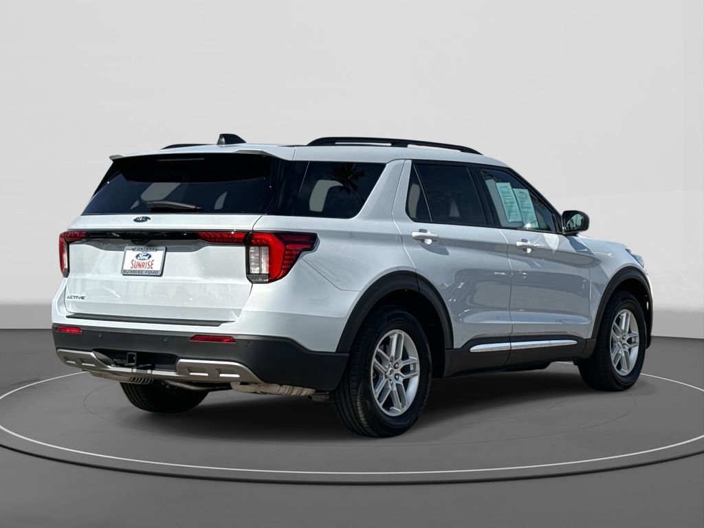 Certified 2025 Ford Explorer Active w/ Active Comfort Package image 5