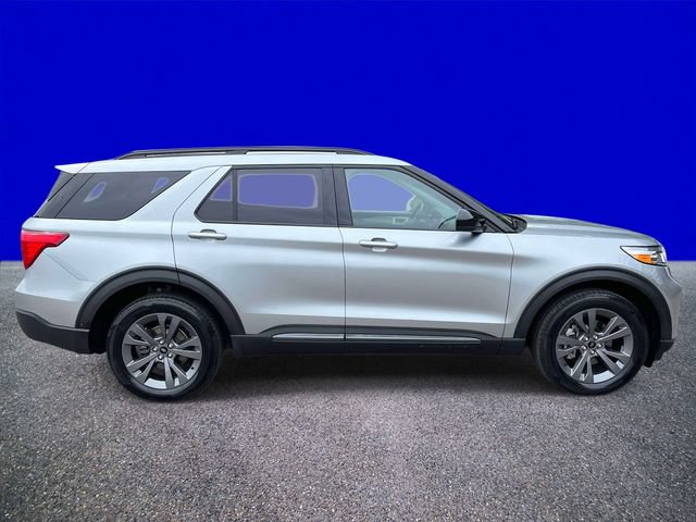 Certified 2024 Ford Explorer XLT w/ Equipment Group 202A AWD/4WD image 2